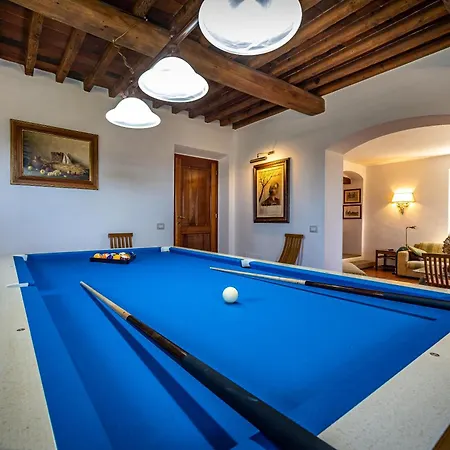 Villa Dei Pavoni - *