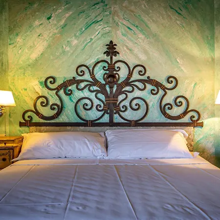 Dei Pavoni - * Montauto (Florence)