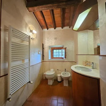 Villa Dei Pavoni - *